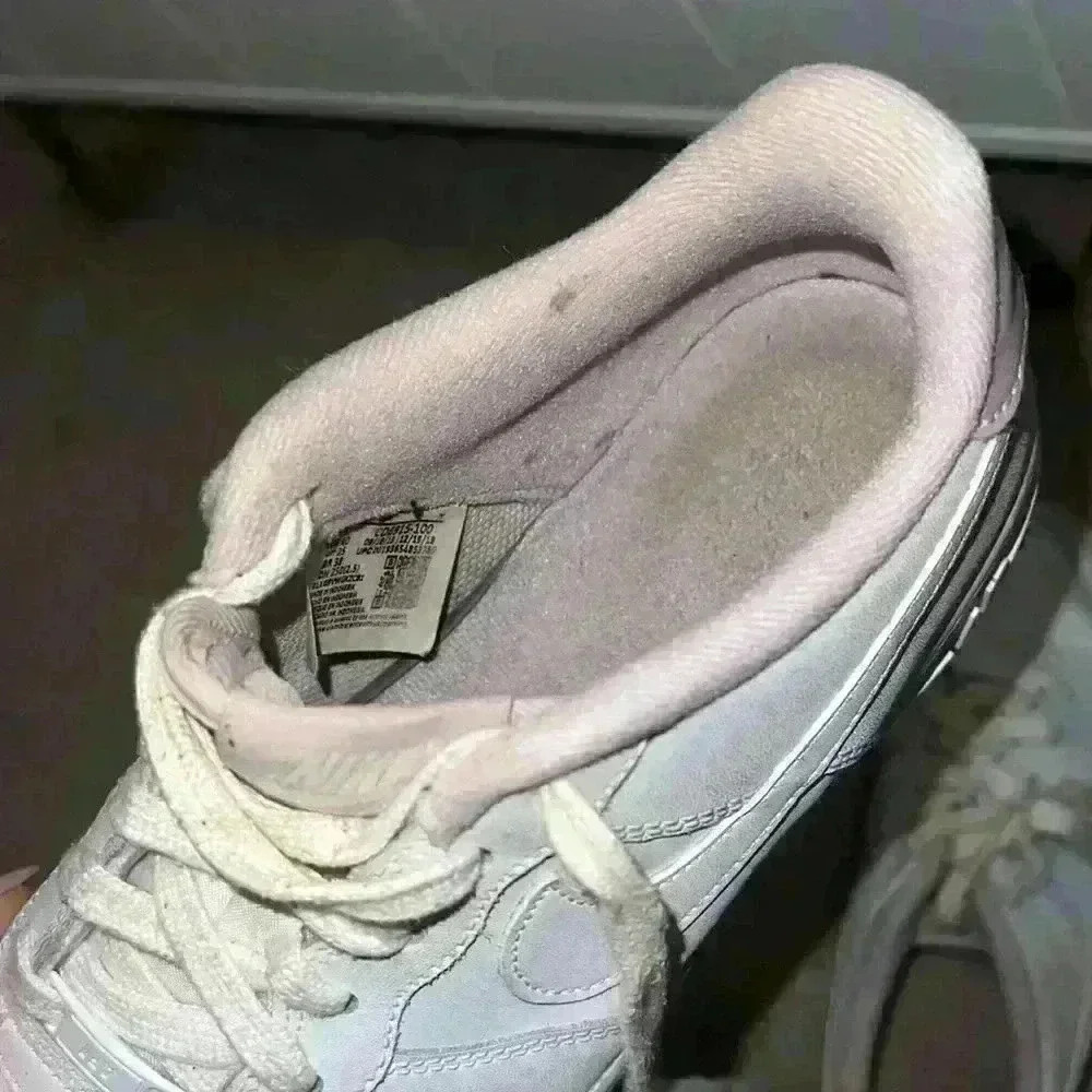 Nike Lavender Air Force one women’s sneakers - Picture 6 of 7